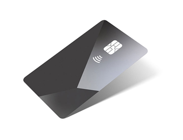 Une carte de crédit grise