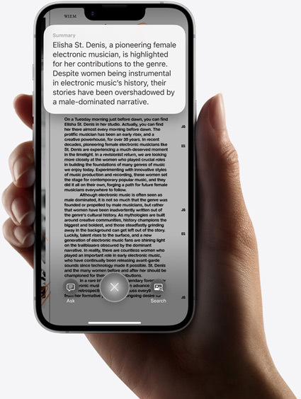 Eine Hand hält ein iPhone 16e, das die Ergebnisse einer Suche mit visueller Intelligenz zeigt.