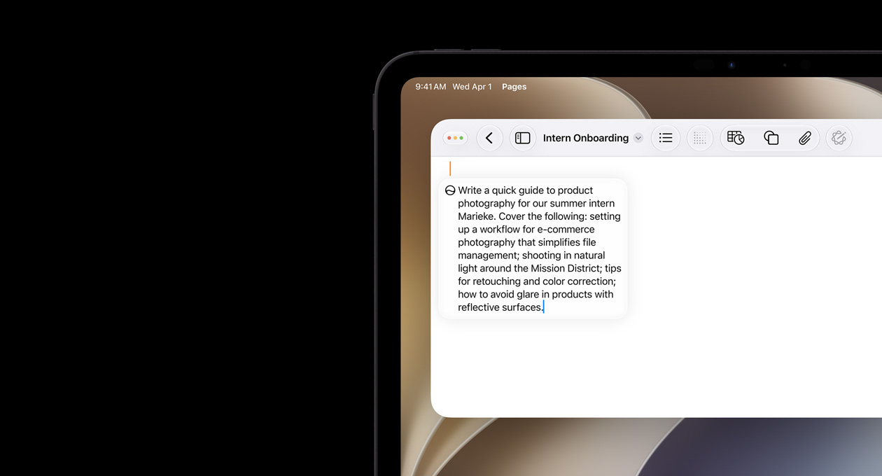 iPad 左上角部分，螢幕顯示打開的 Pages 文件，以及一段提示詞句，借助「用 Siri 寫字」功能草擬文案