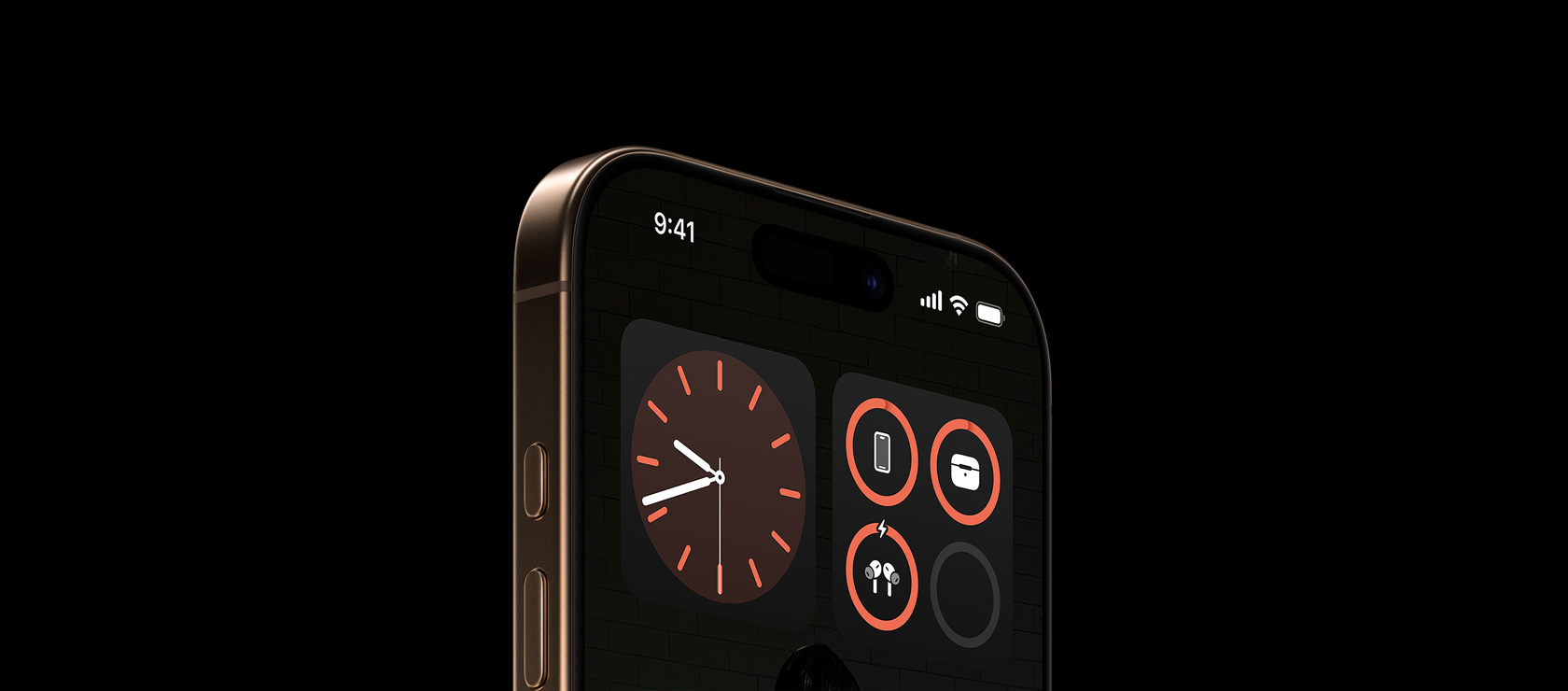 A sivatagszínű titán iPhone 16 Pro Super Retina XDR-kijelzője