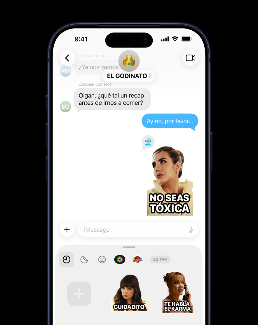 iPhone mostrando una conversación de iMessage donde un grupo de amigos usan un sticker de Nido de Villanas.
