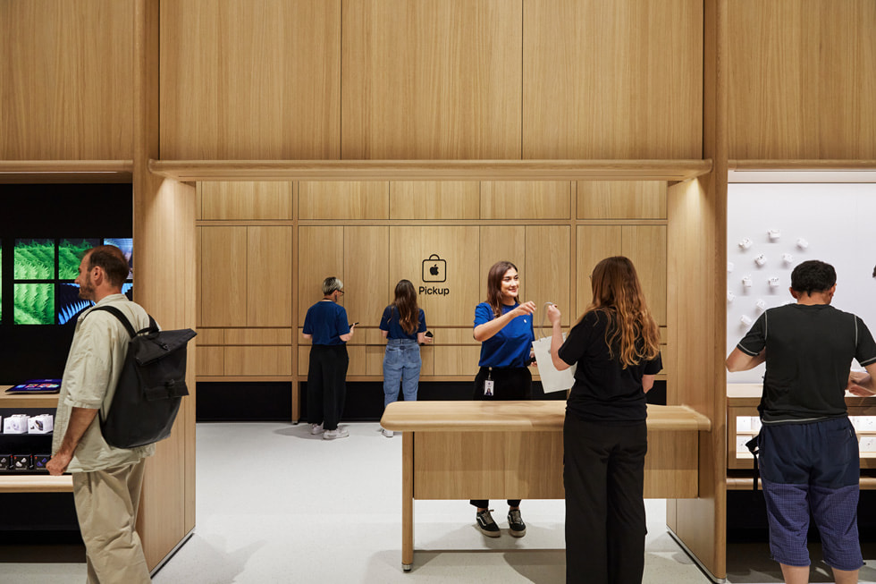 Apple výdejní okénko na prodejně v Londýně.F
