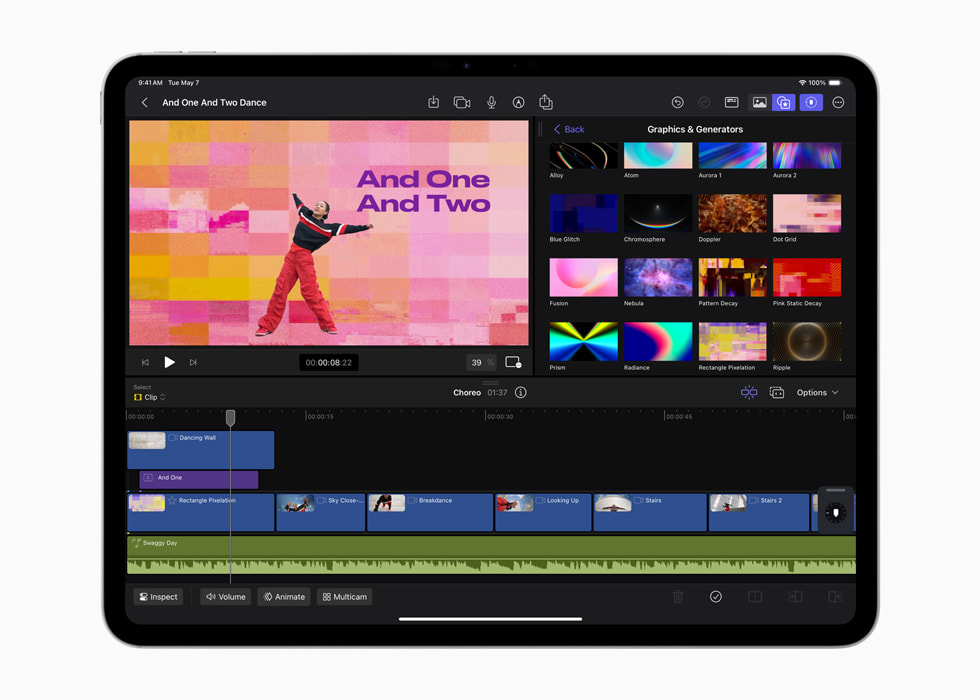Hình nền động đang hiển thị trong Final Cut Pro dành cho iPad 2 trên iPad Pro 13 inch màu đen không gian.