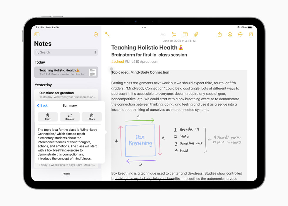Una persona abre la app Notas y elige la herramienta de resumen en sus apuntes sobre salud holística.