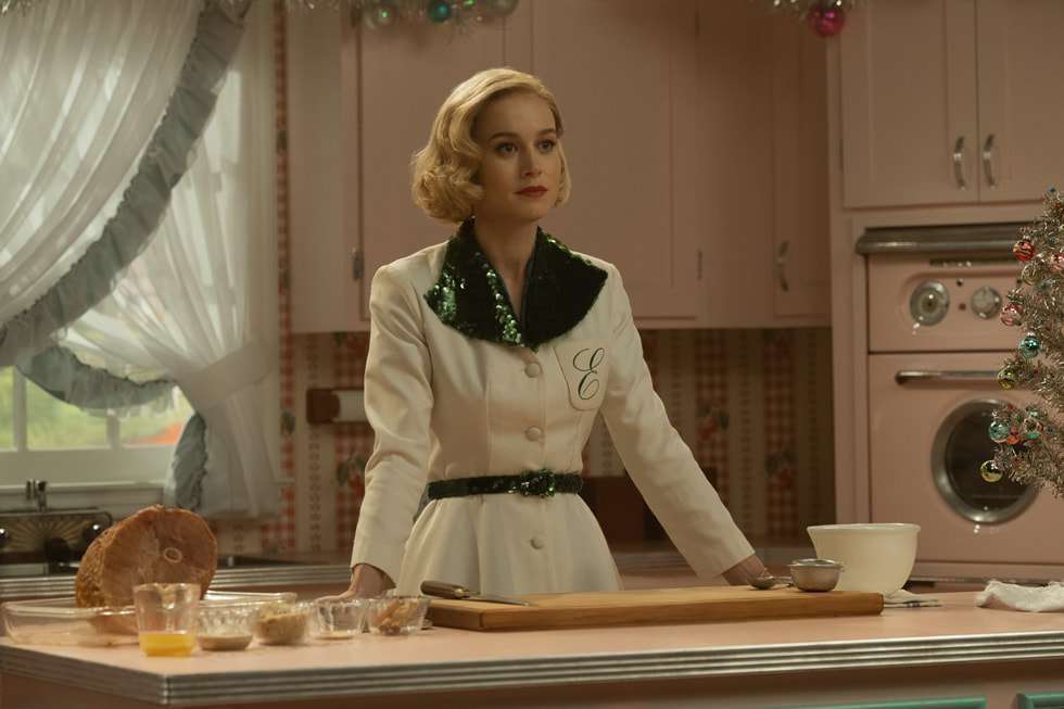 Een beeld uit de Apple TV+-serie ‘Lessons in Chemistry’ met actrice Brie Larson.