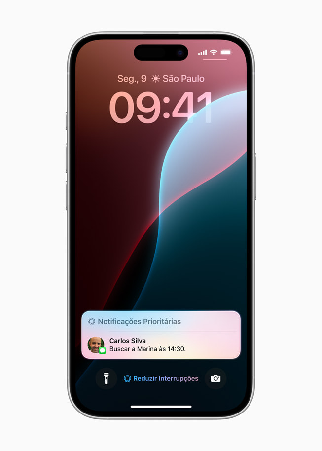 O iPhone 16 mostra a tela Reduzir Interrupções.