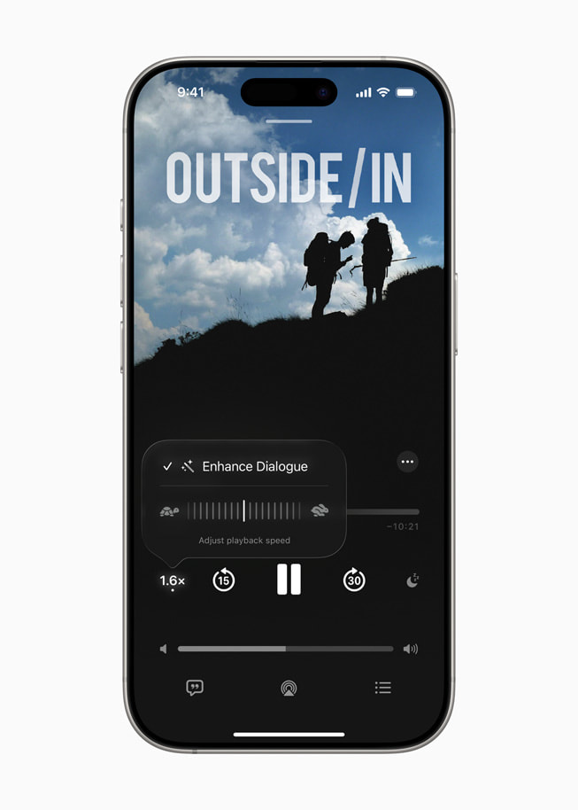La nueva configuración Mejorar Diálogos se muestra en Apple Podcasts en el iPhone 16 Pro.