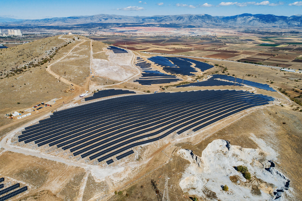 Una vista aerea dell’impianto di energia rinnovabile finanziato da Apple in Grecia.