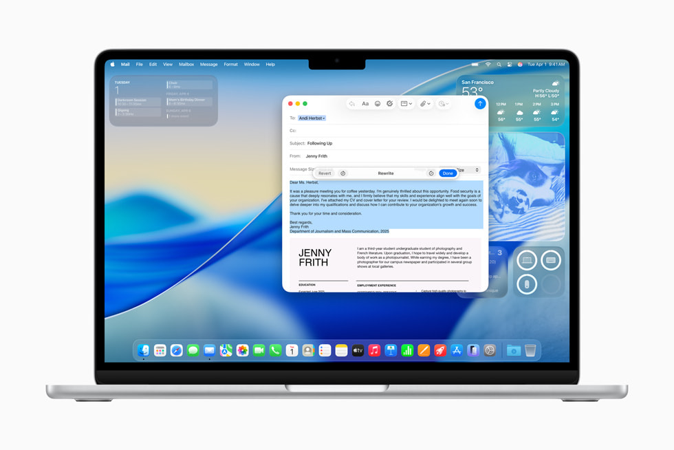 MacBook Pro og iPhone viser skærme med Skriveværktøjer.