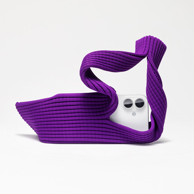 iPhone Pocket in purple.