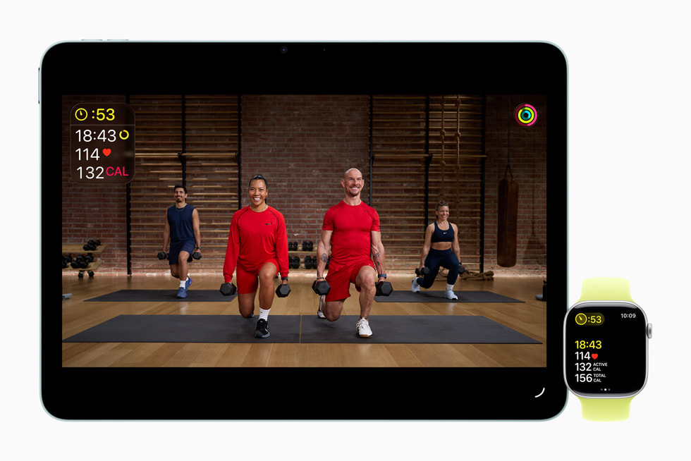 Ein „Strength Basics in 3 Weeks”-Training in Fitness+ auf einem iPad. 
