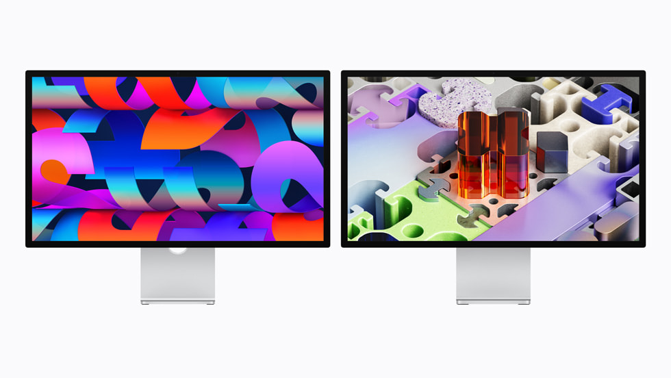 Los monitores Studio Display y Studio Display XDR, uno al lado del otro.