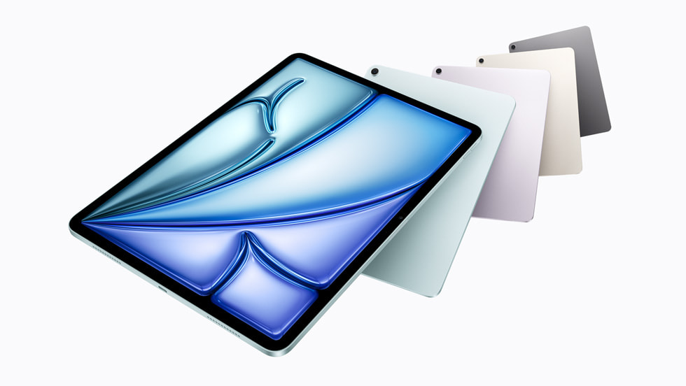 Cinq iPad Air dans quatre finitions différentes – deux en bleu, un en mauve, un en lumière stellaire et un en gris sidéral – disposés en une rangée de dominos qui tombent.