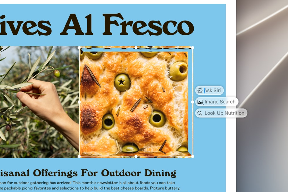 Pantalla de una MacBook que muestra a Siri generando texto para un documento con el título “Olives Al Fresco”.