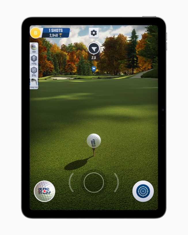 Gameplay of PGA TOUR Pro Golf is displayed on an 11-inch iPad.