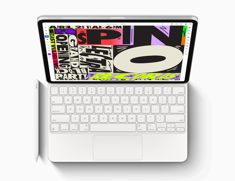 新しいiPad Proと、Magic KeyboardとApple Pencil。