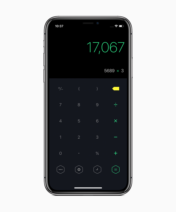 iPhone X, Calzy 3 hesap makinesinin ana ekranını gösteriyor