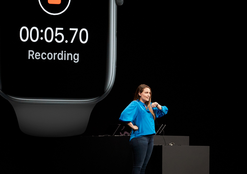 WWDC 2019 행사 무대에 선 헤일리 앨런 (Haley Allen).