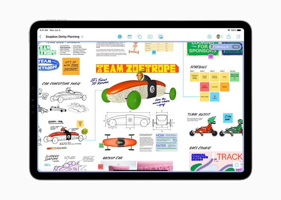 Un iPad Pro muestra varias ilustraciones y bocetos, además de la colaboración en Freeform.