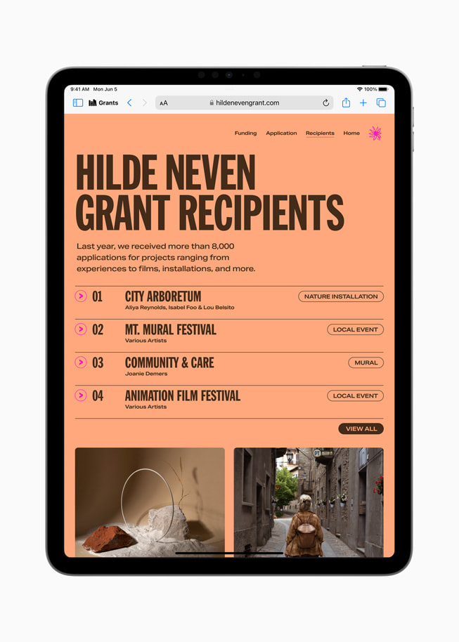 Un iPad Pro muestra un perfil llamado «Grants» (Becas) con un sitio web sobre beneficiarios de una beca.