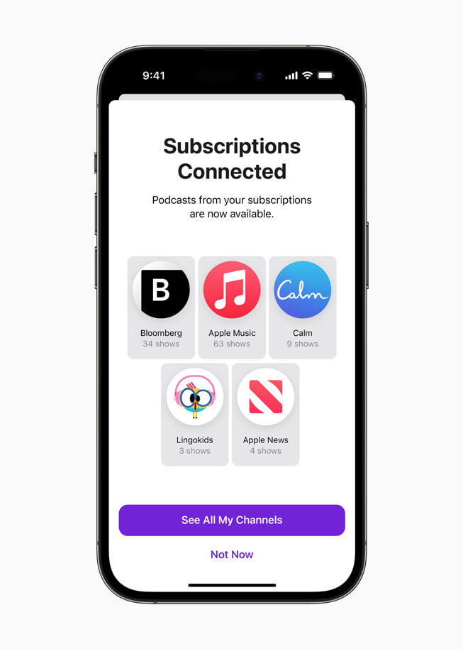iPhone 14 Pro viser tilgjengelige podkaster fra ulike tilknyttede abonnementer.