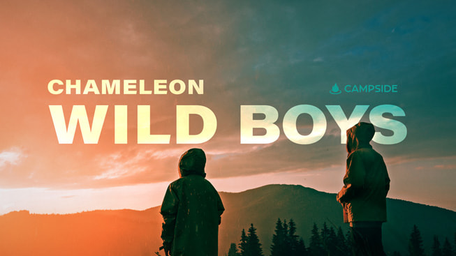 “Chameleon: Wild Boys” için Apple Podcasts banner’ı.