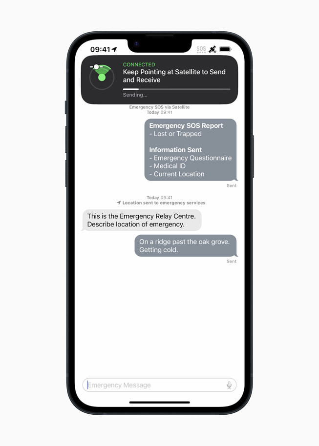 De interface waarmee SOS-noodmelding via satelliet berichten verstuurt en ontvangt op iPhone 14 Plus.