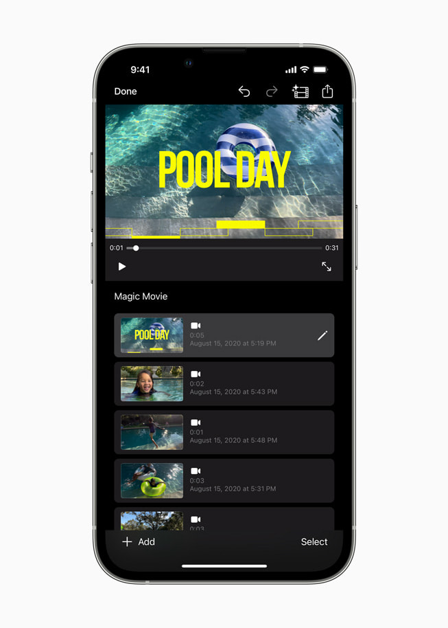'Pool Day'라는 제목의 iMovie 3.0 매직 무비를 보여주는 iPhone.