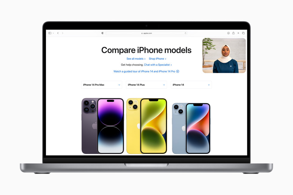 Tjenesten til køb med hjælp fra en ekspert via video vises på [apple.com] (https://971cdee2-5737-47cb-a6b5-18a16deab1ca.atarimworker.io) med teksten “Compare iPhone models” og viser iPhone 14 Pro Max, iPhone 14 Plus og iPhone 14.