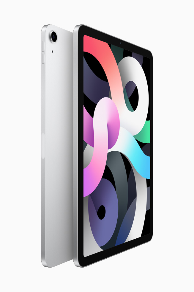 Gümüş renkli iki iPad Air sırt sırta.