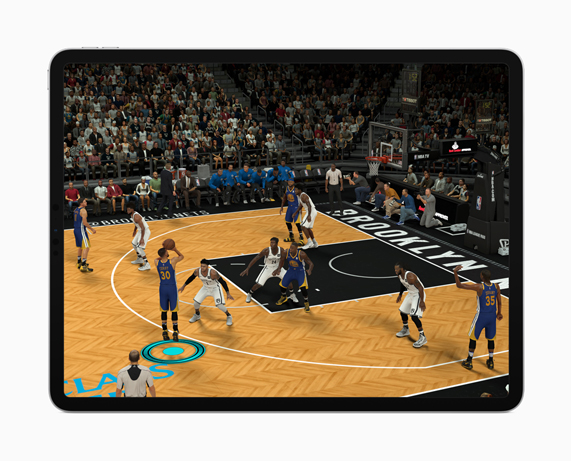 iPad Pro ekranında AR deneyimleri görüntüleniyor.
