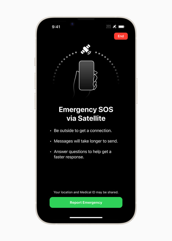iPhone’da gösterilen “Uydu üzerinden Acil SOS” ekranı kullanıcıya bağlantı kurmak için dışarıda olması gerektiğini bildiriyor, mesajların gönderilmesinin daha uzun süreceğine dair uyarıda bulunuyor ve daha hızlı yardım alabilmek için kullanıcıdan soruları yanıtlamasını istiyor.