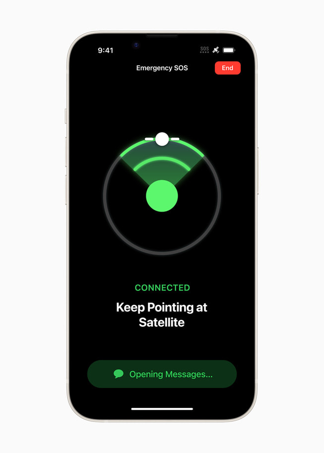 iPhone’daki Acil SOS ekranı kullanıcıya, uyduya bağlanabilmek için telefonunu ne tarafa yöneltmesi gerektiğini söylüyor.