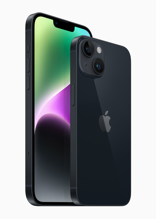 Gece yarısı renginde iPhone 14 ve iPhone 14 Plus gösteriliyor.