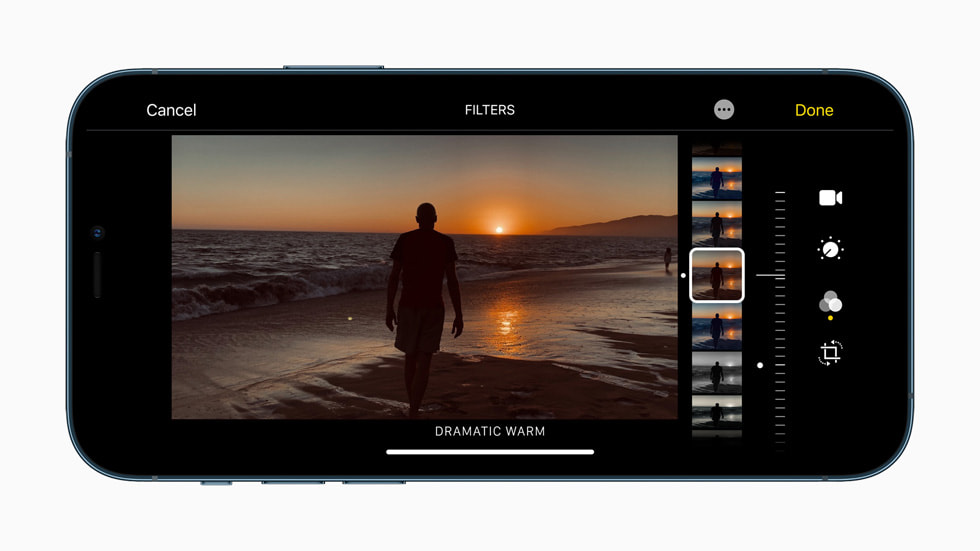 iPhone 12 Pro’da bir gün batımı fotoğrafına kolayca bir filtre uygulanıyor. 