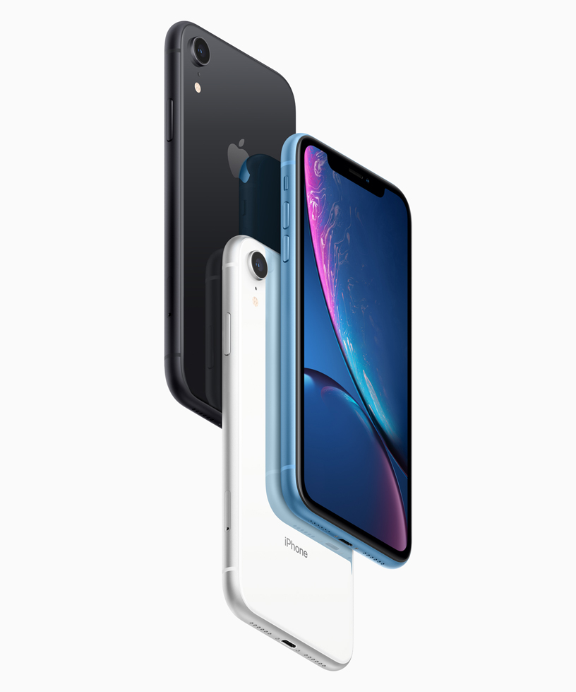 블랙, 화이트 및 블루 색상의 세 가지 iPhone XR