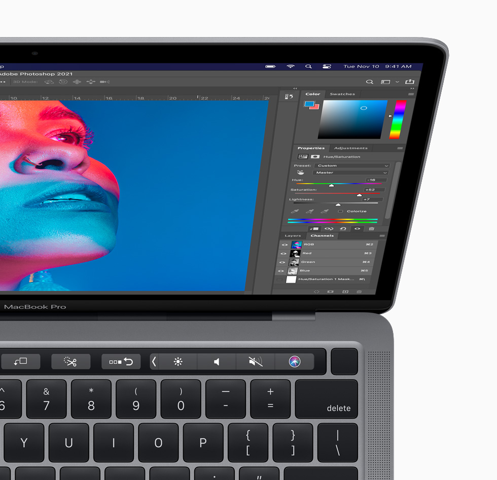 Yeni MacBook Pro’da Photoshop.
