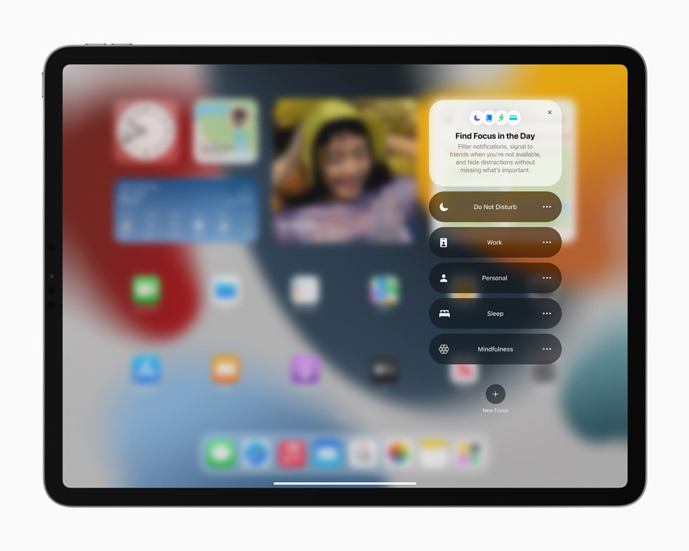 iPad Pro’da yeni Odak özelliği gösteriliyor.