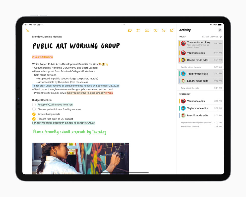 iPad Pro’da bir paylaşılan not görüntüleniyor.