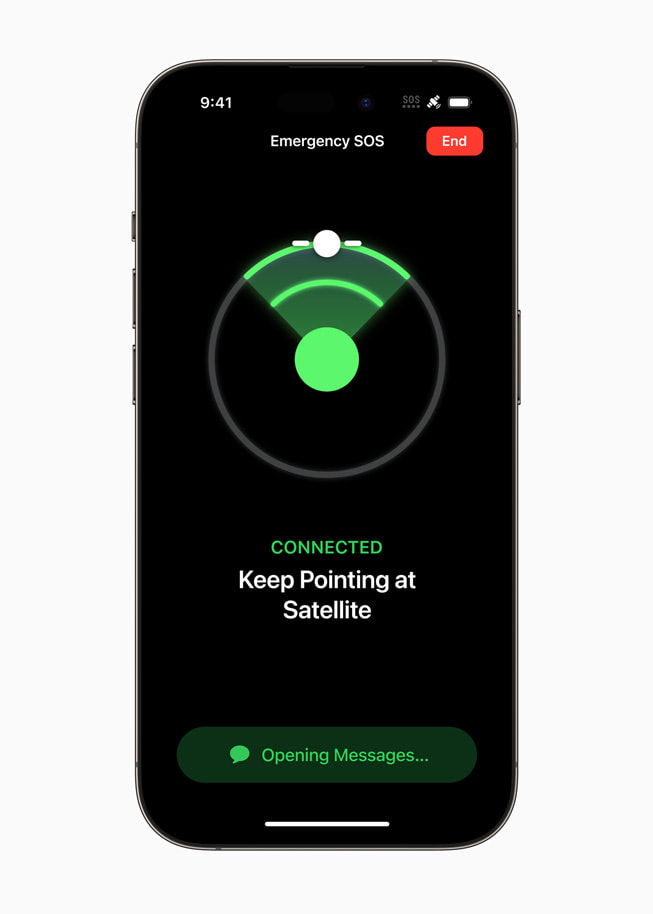 L’écran d’Urgence SOS par satellite indique qu’il faut garder iPhone pointé vers un satellite.