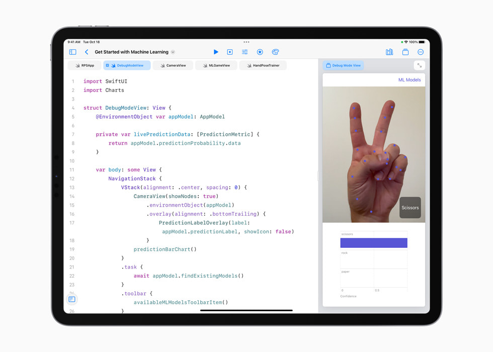 Swift Playgrounds يعلم أساسيات التعلم الآلي على iPad Pro.