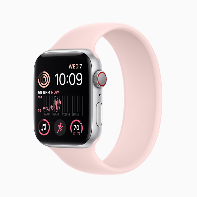 새로운 Apple Watch SE 알루미늄 케이스 실버 모델.