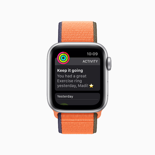 Apple Watch’ta aktivite halkaları uyarısı. 