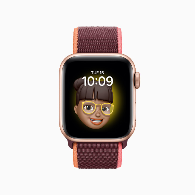 watchOS 7’deki yeni Memoji saat kadranı.