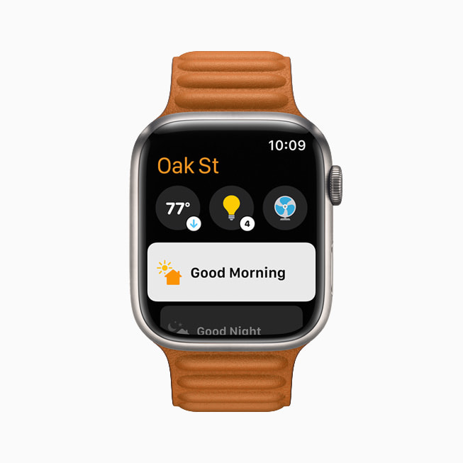 watchOS’deki Ev uygulaması Apple Watch Series 7’de gösteriliyor.