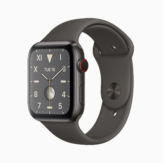 Uzay siyahı titanyum Apple Watch Series 5.
