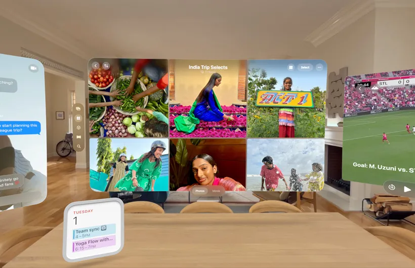 多款 app 和小工具飄浮在客廳空間，包括照片 app、訊息 app、行事曆小工具和 Apple TV app