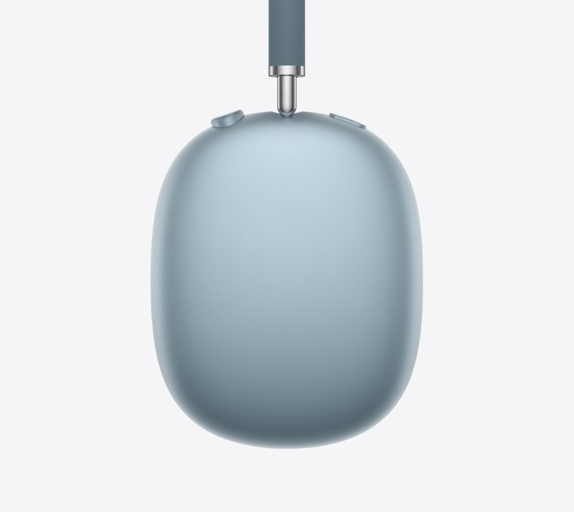 AirPods Max 2, Farbe Blau, seitliche Detailansicht des Kopfbügels, des Ohrpolsters, der Digital Crown und der Taste zur Geräuschkontrolle