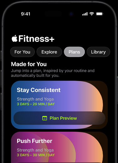 Écran des Programmes personnalisés montrant les programmes prédéfinis Stay Consistent et Push Further sur iPhone.