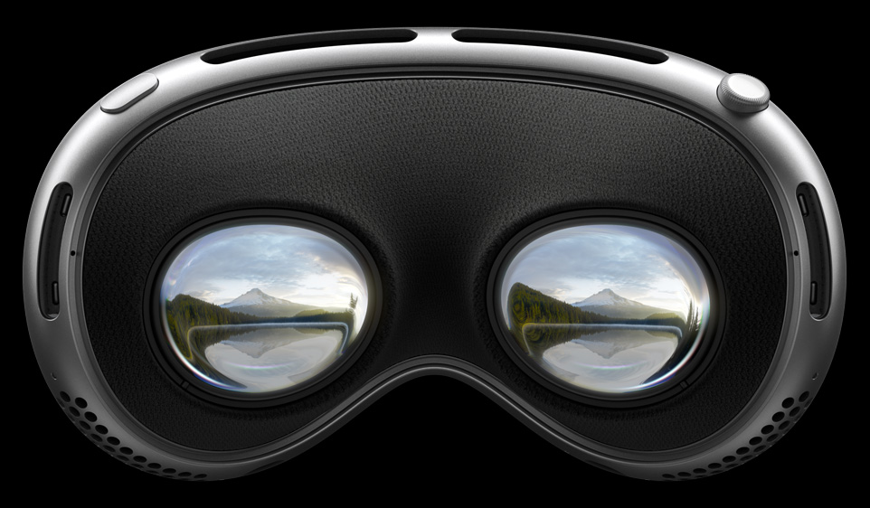 Apple Vision Pro 的背面,展示顯示器
